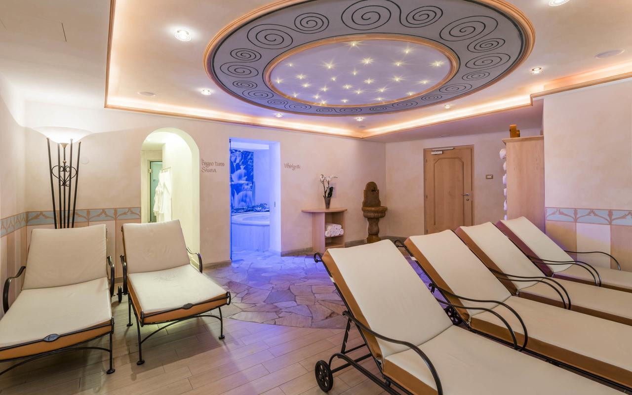 Stoa - Elegant & Romantic Guest House - "Adults Only" San Vigilio Di Marebbe Eksteriør bilde