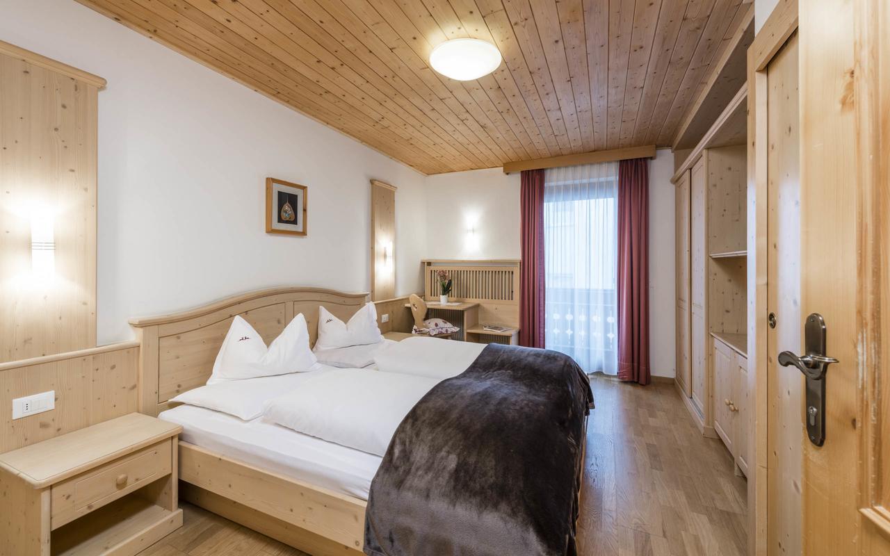 Stoa - Elegant & Romantic Guest House - "Adults Only" San Vigilio Di Marebbe Eksteriør bilde